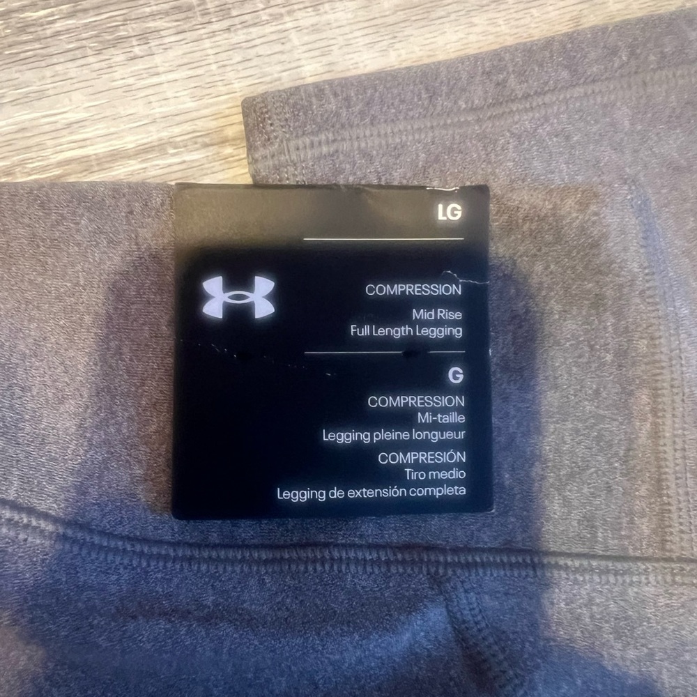 New / Under Armour Women's Charcoal Leggings - Picture 7 of 9